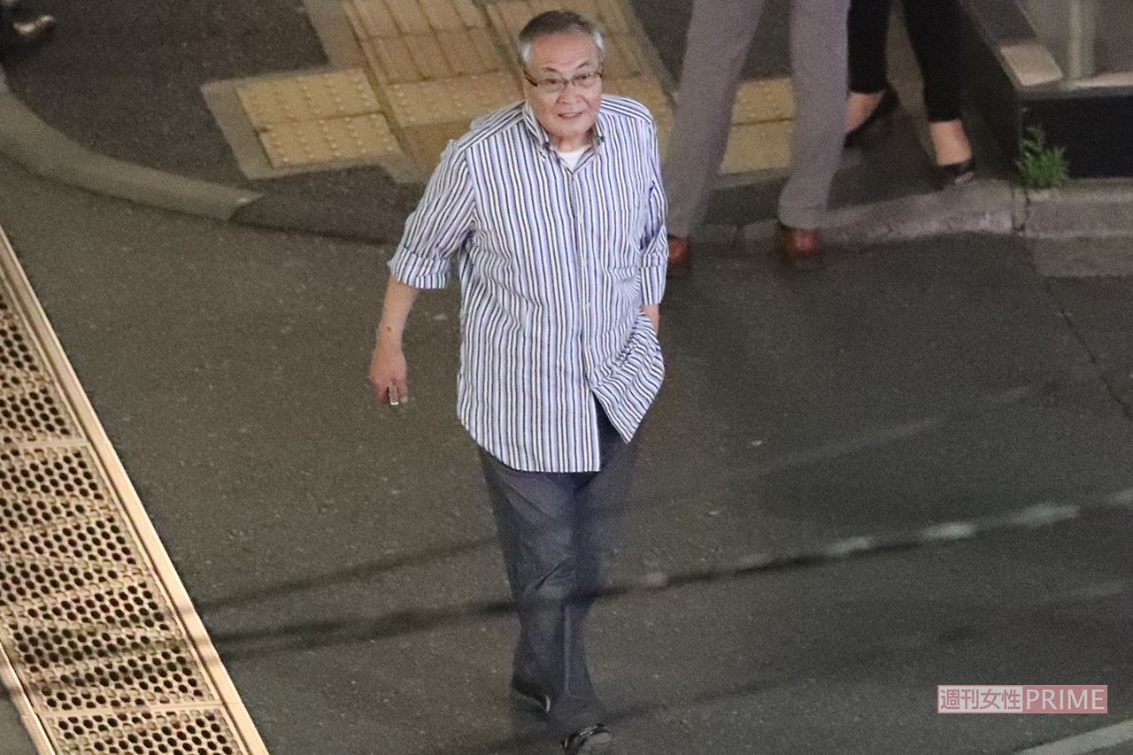 '19年、ドラマ『東京独身男子』の打ち上げに参加した小野武彦