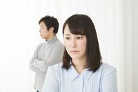 夫の携帯を見て罰金刑？ 猫の餌やりで慰謝料200万！ 親しき仲にトラブルあり
