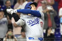 《大谷翔平2024年ベストシーンランキング》1000人に聞いた名場面トップ10！2位にデコピン始球式、圧倒的1位…