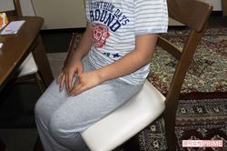 シェリルさん（12）は嫌な記憶を一生懸命思い出しながら記者の質問に答えてくれた５