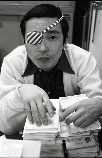 30歳ごろのタモリ。サングラスを外した貴重ショット（'77年）