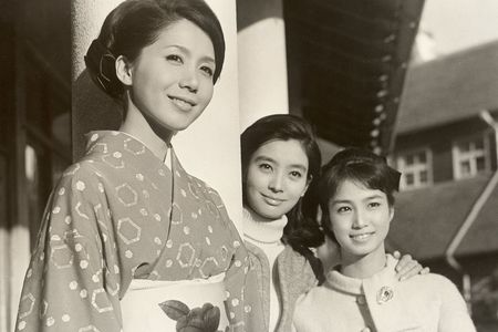 映画デビュー作『命果てる日まで』。左から岩下志麻、生田さん、尾崎奈々（'66年）