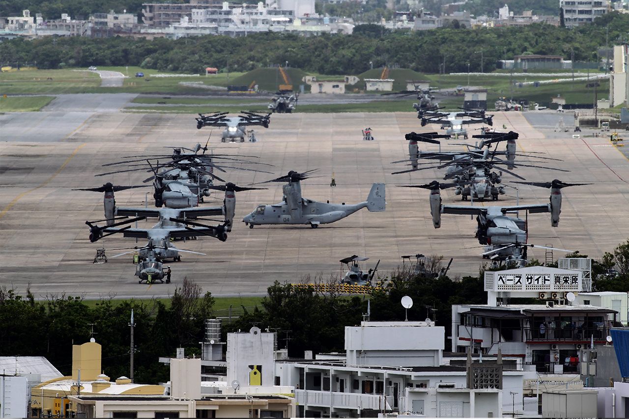 日米一体化のもと、沖縄では米軍による事故被害が続出。10月11日には在日米軍普天間飛行場（写真）配備の大型ヘリが東村高江に墜落した
