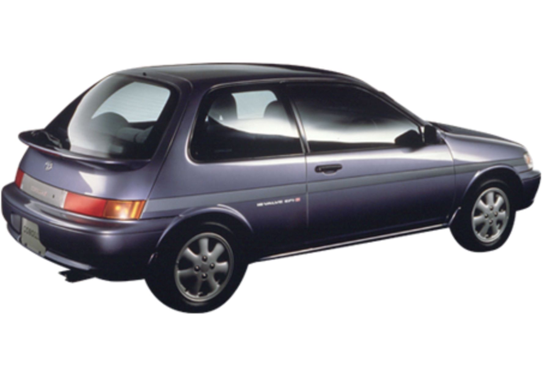 3代目の『カローラII』（写真:トヨタ自動車提供）