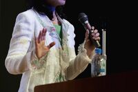 「いいお店、知りませんか?」これ、詐欺商法? “潜入取材” のプロが警告