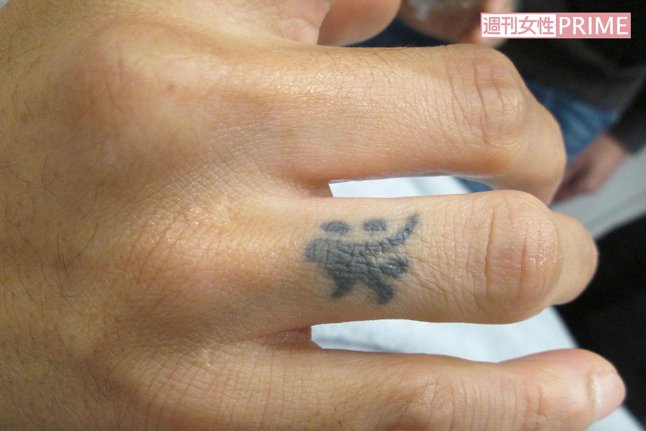 後藤祐樹さんの中指に入っているタトゥー