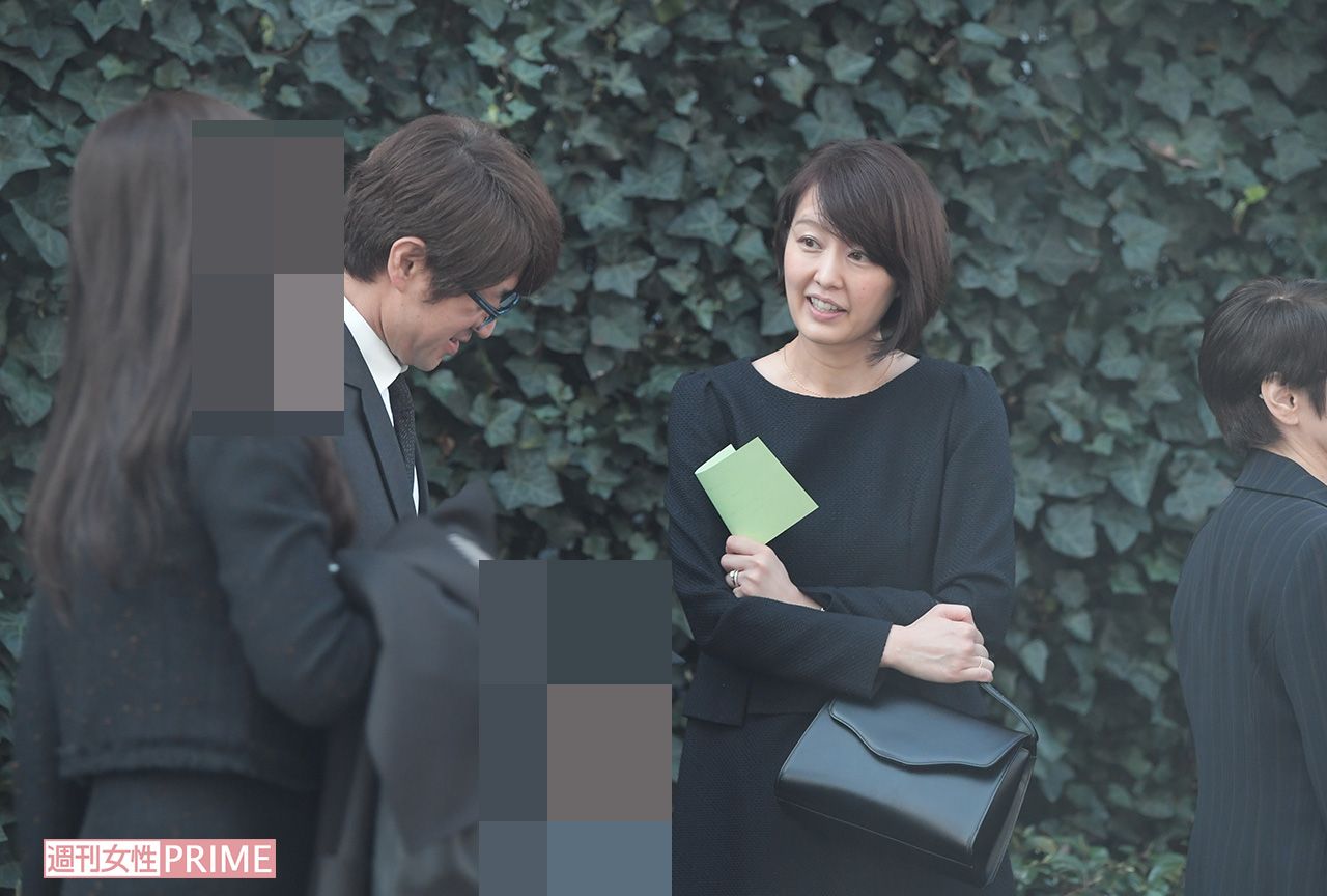 小学校の入学式に訪れた大竹と中村