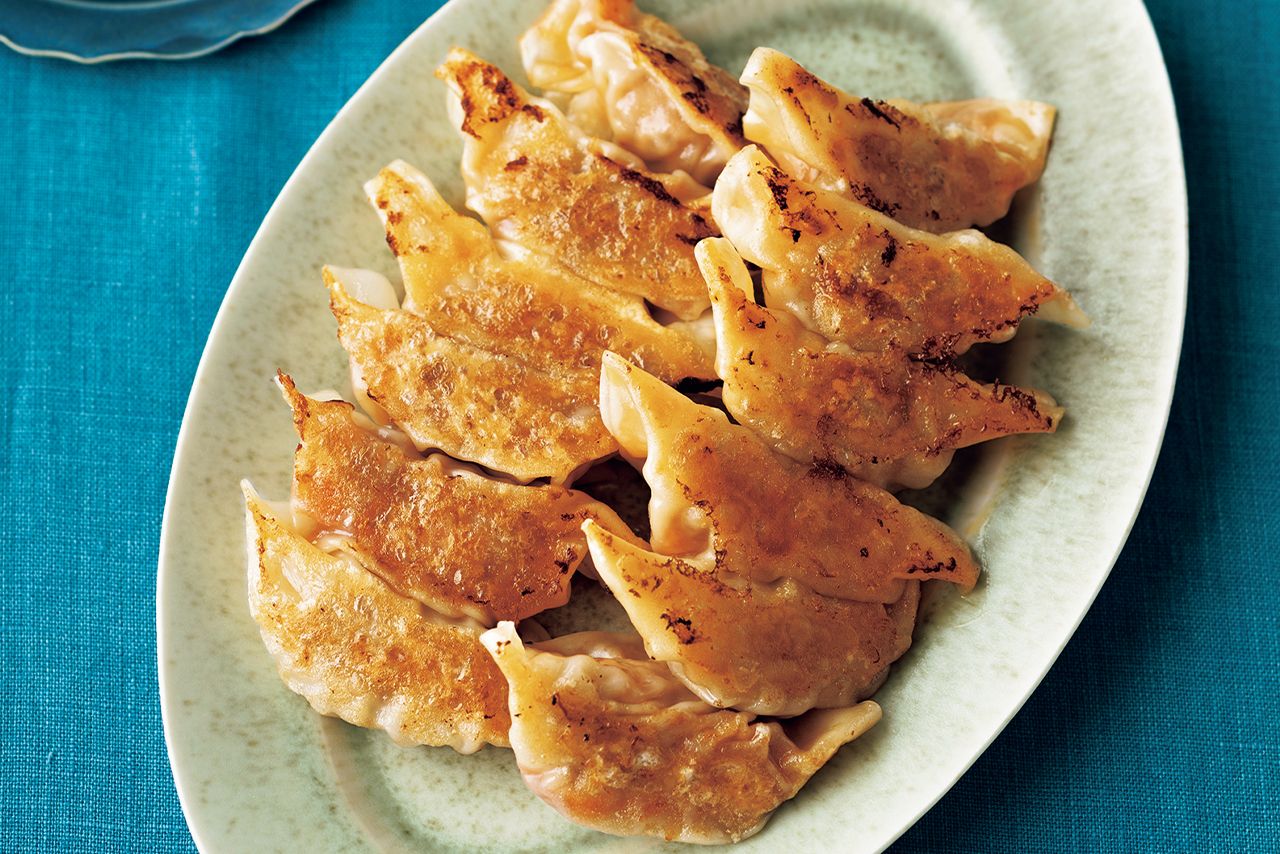 簡単腸活餃子　撮影／佐山裕子（『君島十和子のおいしい美容「腸活レシピ｣』より）