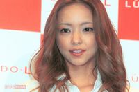 安室奈美恵の地元で「ハートポスト」が盛況、引退から2年も“神格化”が進むワケ