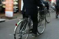 広島県呉市で高校生から〈自転車反則金2000円を騙し取る〉詐欺被害が発生、警察が違反防止の指導を義務とし…