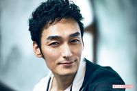 草なぎ剛、自粛期間中は子育てに没頭!?「クルミが幸せを運んできてくれた」