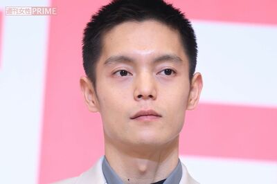 窪田正孝がSNSで金髪オン眉ヘア披露「骸骨っぽい」頬コケた姿に心配の声も“スピ認定”でたどり着いた新境…