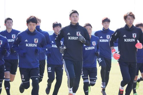 ランニングでは先頭を走り、最年長のリーダーシップを示す