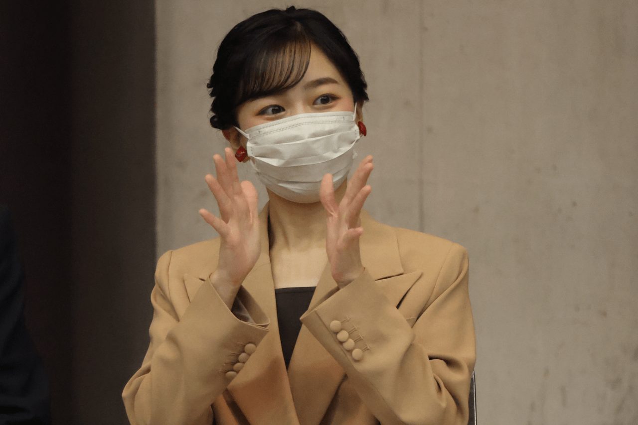 「東京2025デフリンピック」の空手競技を観戦し、手話で拍手を（2025年11月24日）