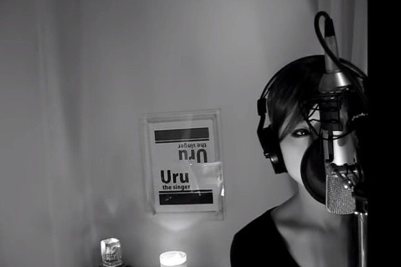 UruのYouTubeアカウントにはSMAPの『夜空ノムコウ』を歌う動画が（YouTubeより）