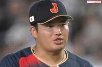 村上宗隆、始球式に両親登場の“ボブルヘッドデー”で「似てなすぎて草」人形の衝撃クオリティに総ツッコミ