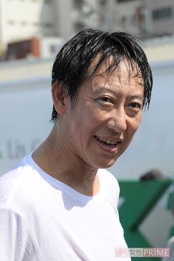 人工波のサーフィンに挑戦した、鈴木大地スポーツ庁長官は「下手くそでもチャレンジすることが大事」　撮影／渡邊智裕