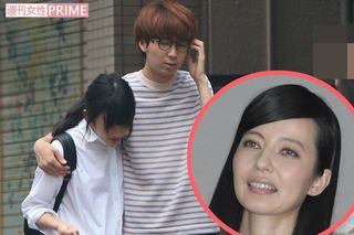 明け方、泥酔状態で歩くふたり（'16年8月）と'17年1月からレギュラー番組がスタートしたベッキー