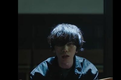 NHK『MUSIC AWARDS』出演の米津玄師、サメライドに“TOYOTA”の文字で「ちょっとシラけた」視聴者の目を引…