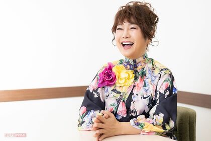 「苦しんでいた当時の大西賢治に伝えたい。絶対死んだらあかん!　たくさんの人たちに生かしてもらえる日がくるよ〟って!」と笑顔を見せるはるなさん（撮影／矢島泰輔）