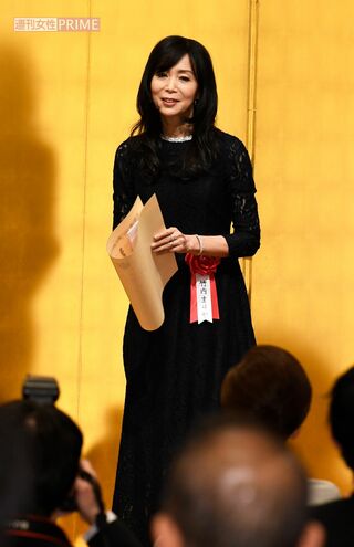 竹内まりや（2019年、芸術選奨贈呈式にて）