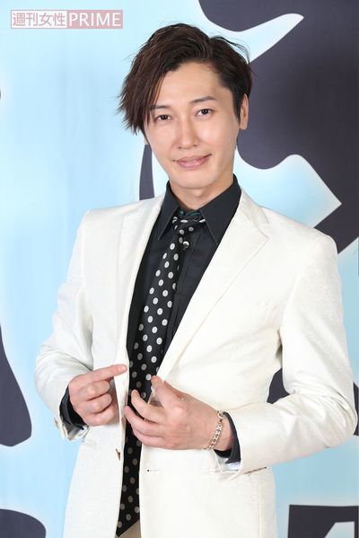 後上翔太（ごがみ・しょうた）／1986年10月23日生まれ。東京都出身。179cm。東京理科大学在学中に、純烈への参加を決断した純烈の最年少メンバー。コーラス担当。趣味はベース演奏とスノーボード。特技はバスケットボール。　撮影／坂本利幸