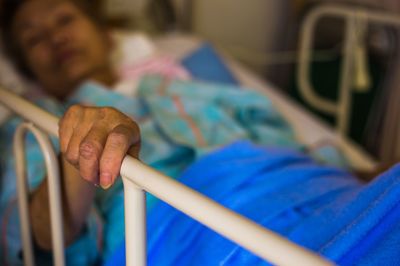 延命治療は愛情？ 家族のエゴ？ 残酷な最期を強いる「長生き地獄」の現場