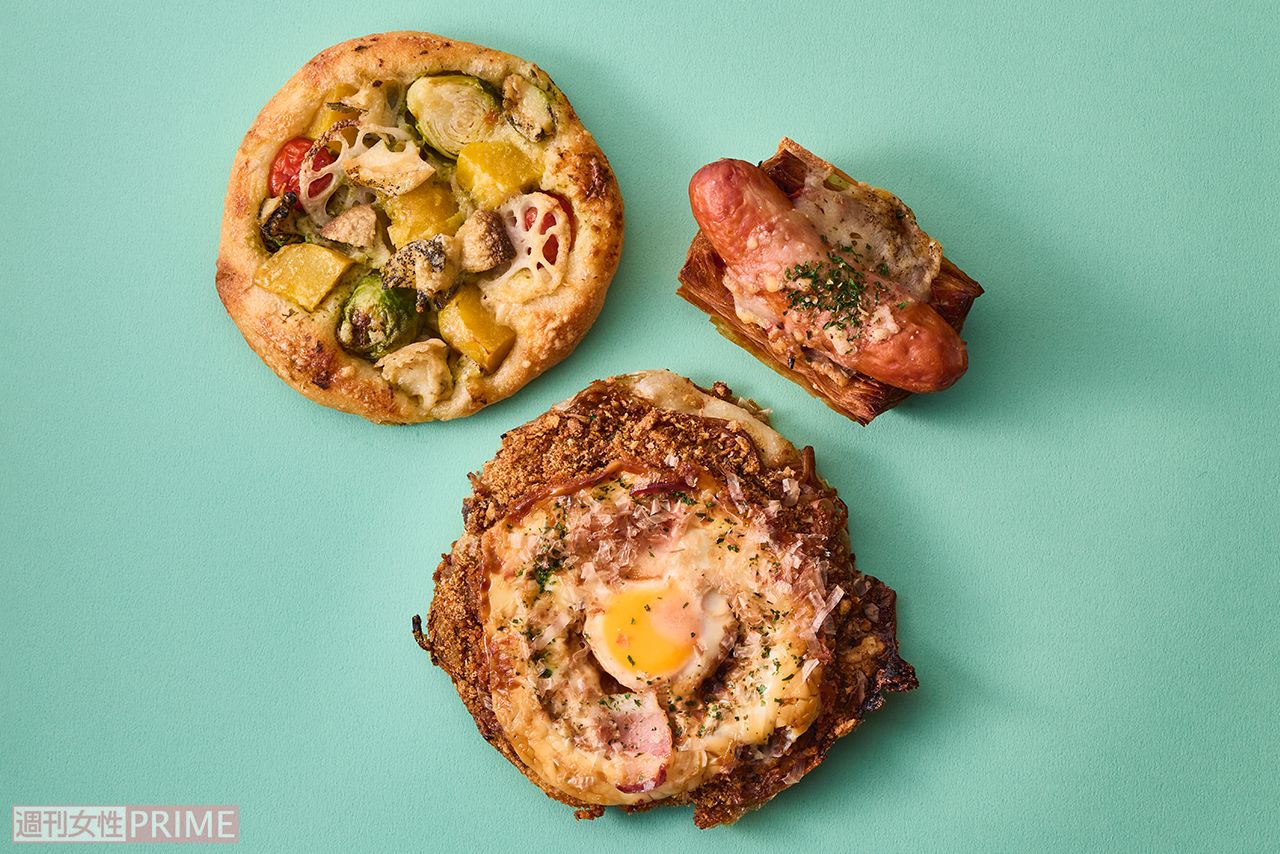 【具だくさん惣菜系パン】トロドッグ（右上）、つぶ貝とエスカルゴのピゼッタ（左上）、広島焼きパン（下）