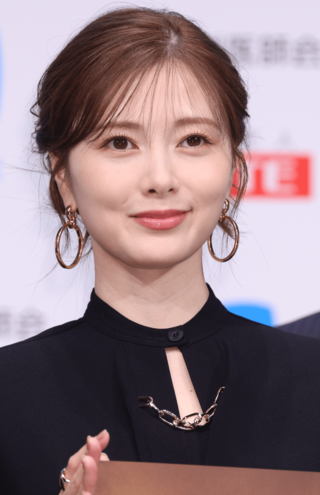 乃木坂46OGの白石麻衣