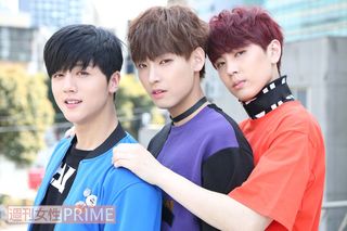 左からヨンビン（23歳・178cm、ラップ）、インソン（23歳・184cm、ボーカル）、ジェユン（22歳・183cm、ボーカル）　撮影／坂本利幸