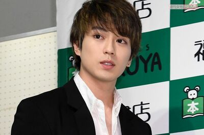 新田真剣佑の7歳年上「元子役・恋人」を早くも特定か、元女優のWikiが荒らされた