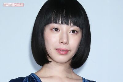 山下智久主演ドラマ『ブルーモーメント』に出演中の夏帆、「SNSアカウントを持たない女優」がオフにお忍び…