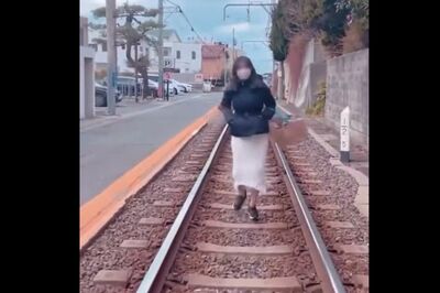 『スラムダンク』聖地・江ノ電の線路内侵入をインスタグラム投稿した美女インフルエンサーが炎上、《SNSへ…