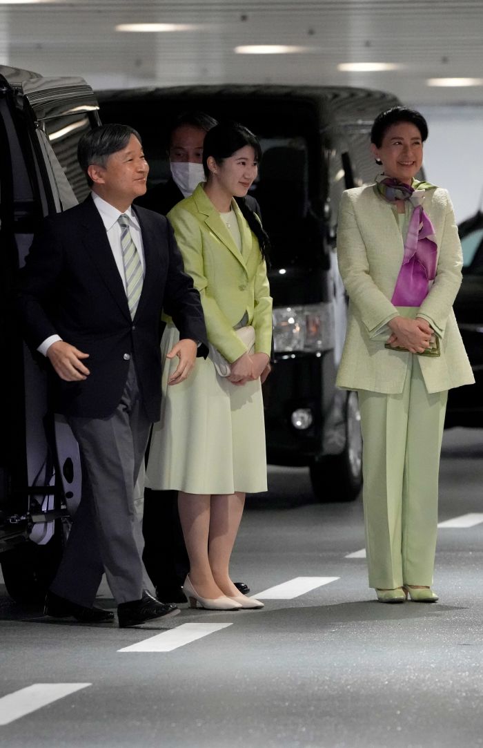 会場に到着された天皇ご一家