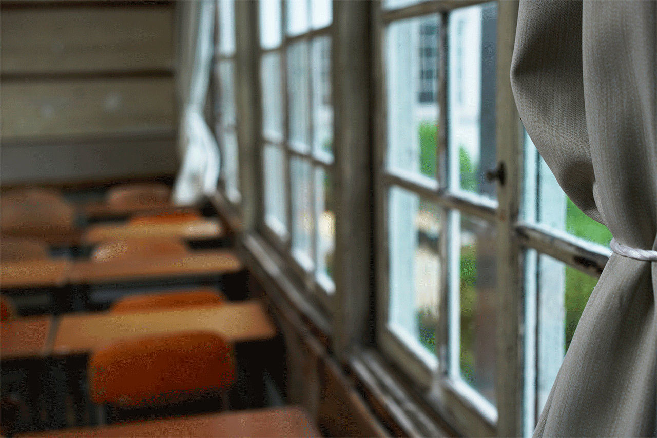 小～高校までの間の学校生活では無駄だと思うルールがいくつもあった。大人になってからも納得がいかないことがある（※画像はイメージです）