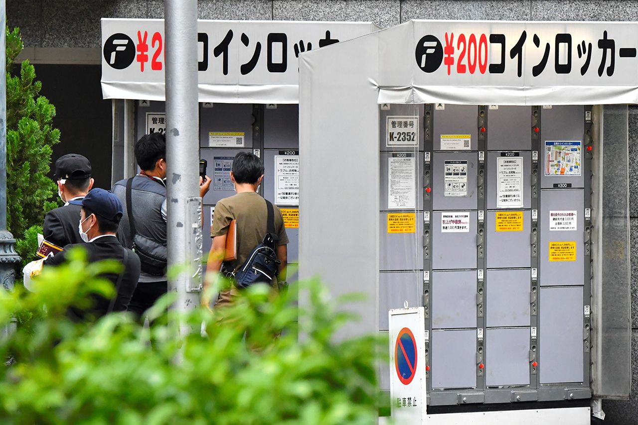 2018年5月、新宿・歌舞伎町のコインロッカーから新生児の遺体が発見。捜査が行われた