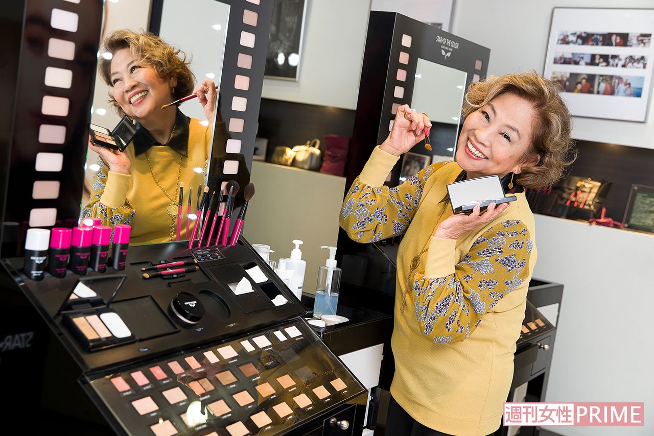 カオリさんがプロデュースする商品を販売する『Star of the color』にて　撮影／伊藤和幸