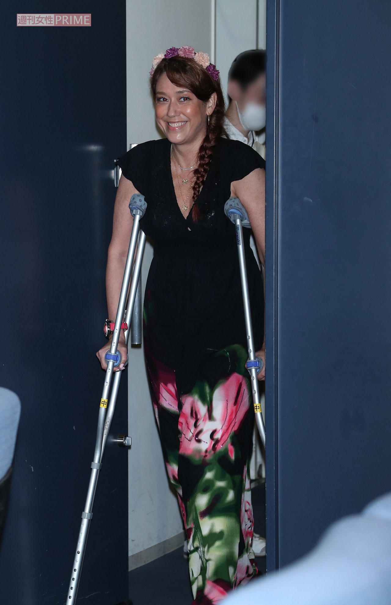 転倒して膝蓋骨を骨折しながらも映画のトークイベントに出席したLiLiCo（2020年）