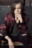 稲葉浩志(B‘Z)にはヒゲソリを!