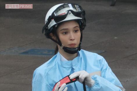 【目撃撮】フジテレビドラマ『全領域異常解決室』劇場版の大規模ロケで広瀬アリスを目撃撮、藤原竜也も困惑…