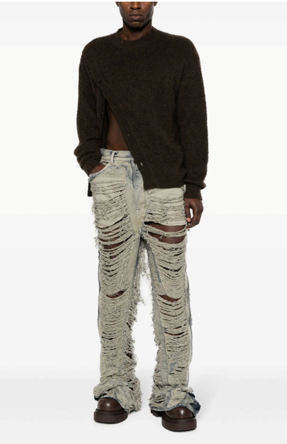 千賀が購入したとされるダメージジーンズ（ECサイトより）