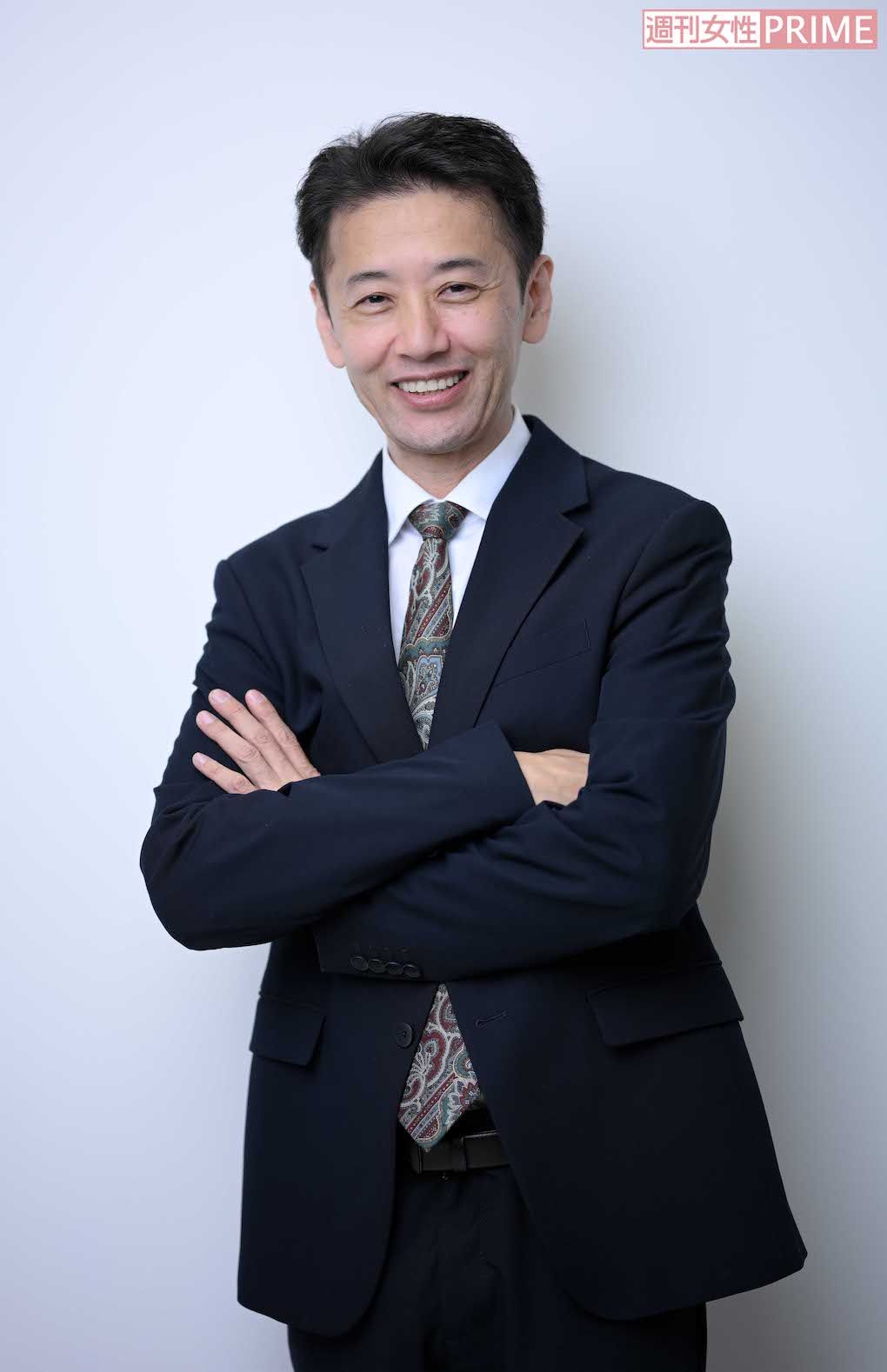 大浦龍宇一（おおうら・りゅういち）1968年11月17日生まれ。京都府出身。'94年にドラマ『この世の果て』でデビューし、'96年には『夏の午後』で歌手デビュー。以後、NHK連続テレビ小説『天うらら』、ドラマ『警視庁鑑識課第9班』、映画『ピンポン』、舞台『大人計画・キレイ』など多数の作品に出演。特技はイラスト、作詞作曲、弾き語り。