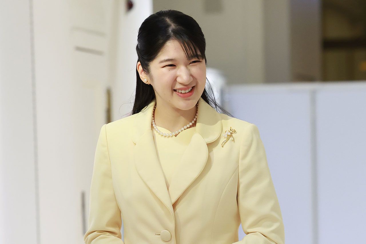 3月2日、「第57回現代女流書展」を訪問された愛子さま