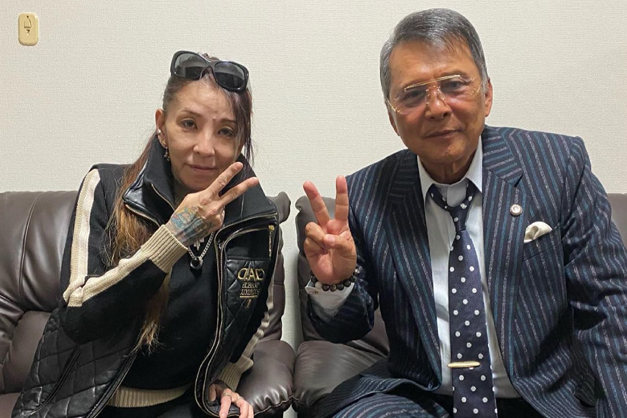 尊敬する五仁會の竹垣悟会長と　写真提供／西村まこさん