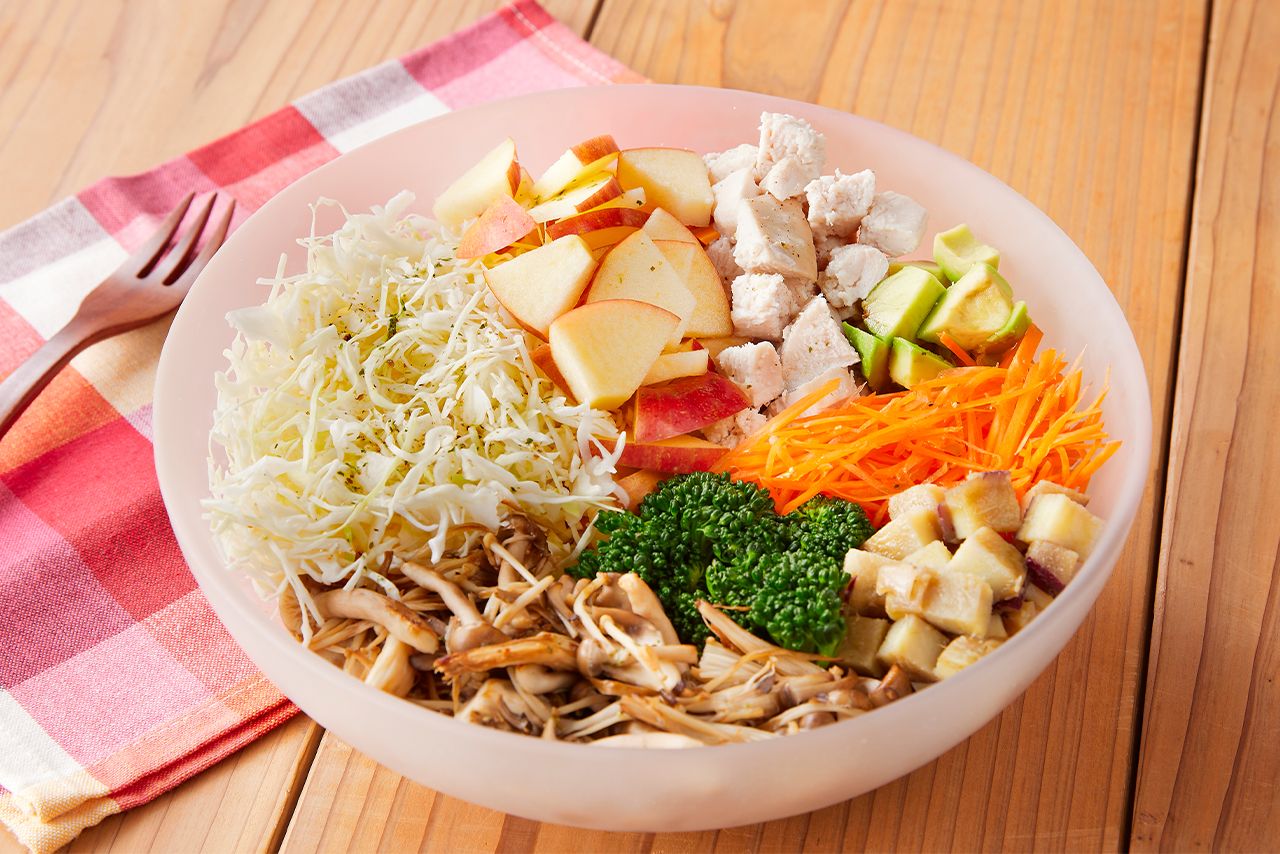 【昼】サラダボウルデラックス　撮影／KATOMI（STUDIOEYE）