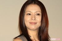 『あさイチ』ゲスト出演・小泉今日子の近影に「しわも見えて年相応で素敵」賞賛の背景に“褒めハラ”記事の…