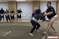芸人が教える、外国人向けのガチすぎる「相撲体験教室」に参加した結果