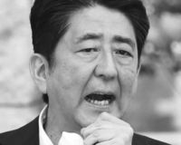 選挙戦で憲法改正の話題を封印の安倍首相「本丸は9条」か