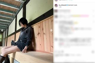 太ももを大胆に見せたミニ丈のコーディネートを披露した柴咲コウ（本人のインスタグラムより）