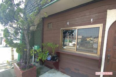 玄関前に飾っていた母親Bさんが大好きだった植物。今は半数以上も処分していて…